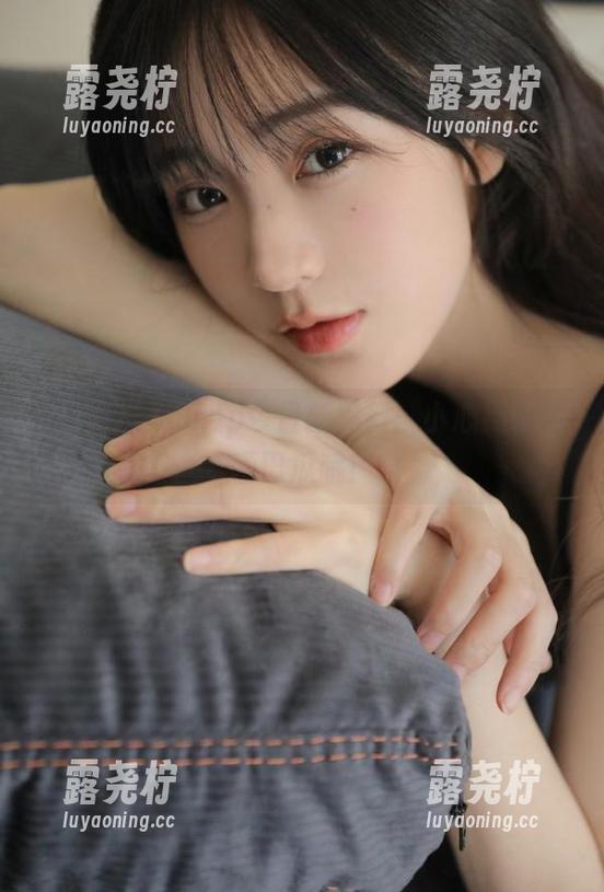 17capp今日新黑料：小心别吃到哑巴瓜哦！-露尧柠