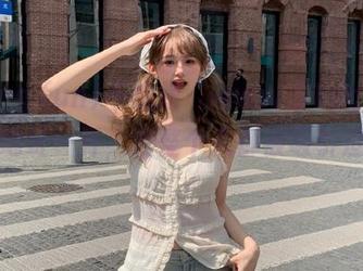 不愧是“www.51cg.fun”，地址一开，我整个人都被吸引过去了。
