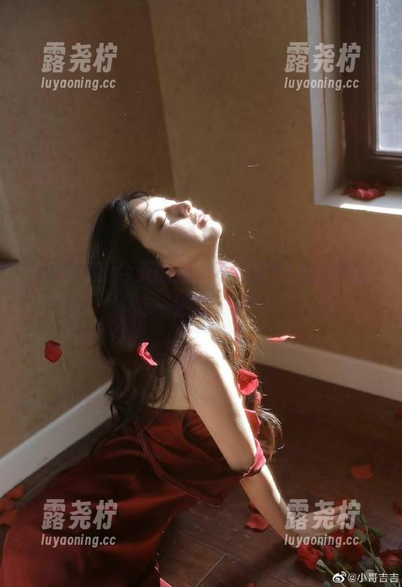 今天的你，不如来51吃瓜网址吃一波瓜，爽！-露尧柠