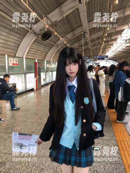 “51吃瓜”app更新了，也许下一个爆料就是你喜欢的人？-露尧柠