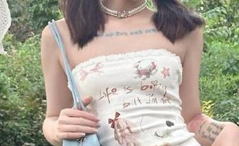 51吃瓜苹果版，今日的瓜甜滋滋，我感觉自己的舌头在招手。