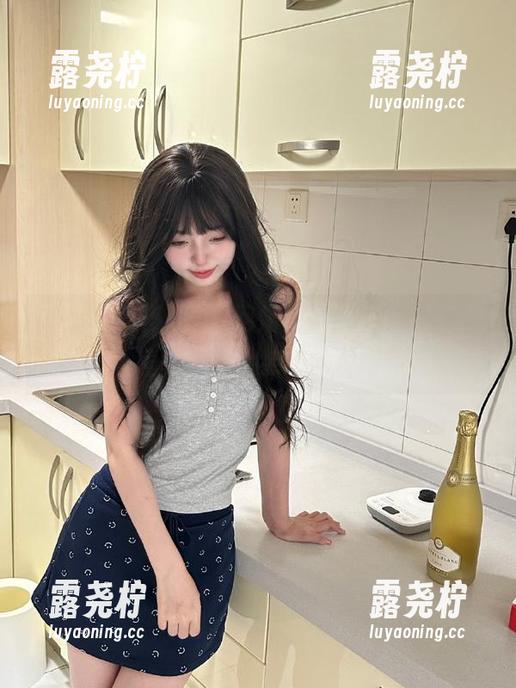51吃瓜网站：别眨眼，今日反差让你瞠目结舌的瞬间-露尧柠