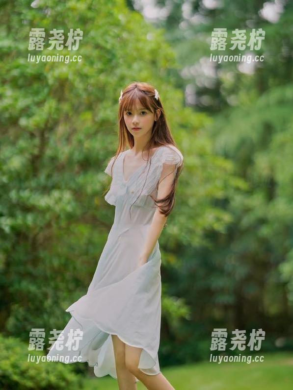 戴上耳机，打开51吃瓜，地址一搜，今日热辣瓜安排！-露尧柠