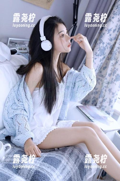 跟随51吃瓜网的入口，把今天的瓜一网打尽！-露尧柠