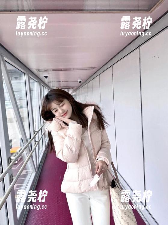视频带你飞！在51吃瓜网，瓜子与美女的奇妙旅程！-露尧柠