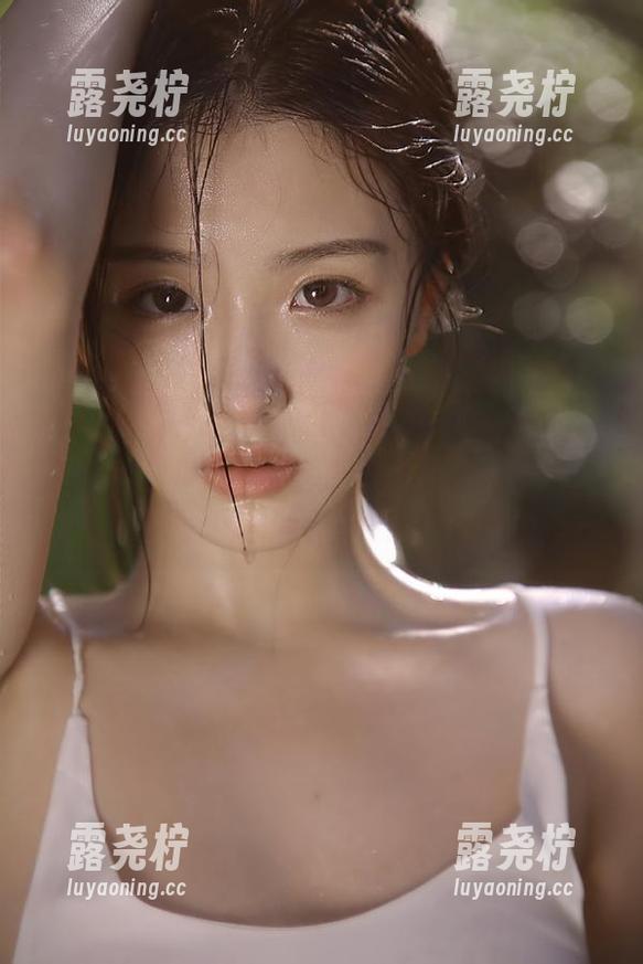 “51吃瓜群众”全体集中，快来这儿，传送门带你直达周边的八卦现场！-露尧柠