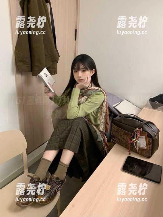 在线解锁51黑料网，真让我怀疑人类的想象力。-露尧柠