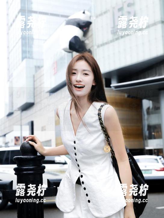 搭载在91免费吃瓜网的线路，瞬间沦为我的情感深渊，心里全是捉摸不透的淡淡吃土。-露尧柠