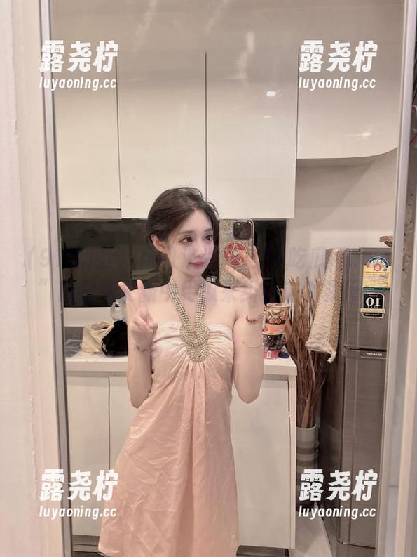 风口浪尖！“91吃瓜网com”的最新更新中用瓜来纠结这个夏天！-露尧柠