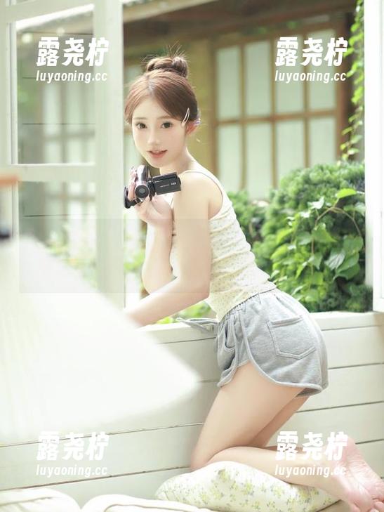 为什么98吃瓜网发布的八卦总是恰到好处，让我心里乐开了花呢？-露尧柠