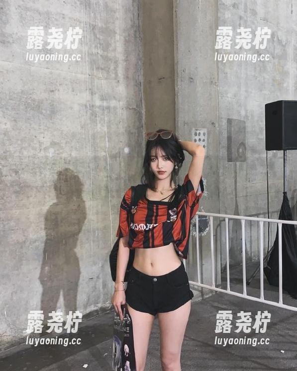 在98吃瓜网开吃瓜模式,永不迷路,瓜味道才更浓!-露尧柠 在98吃瓜网开吃瓜模式,永不迷路,瓜味道才更浓!-露尧柠