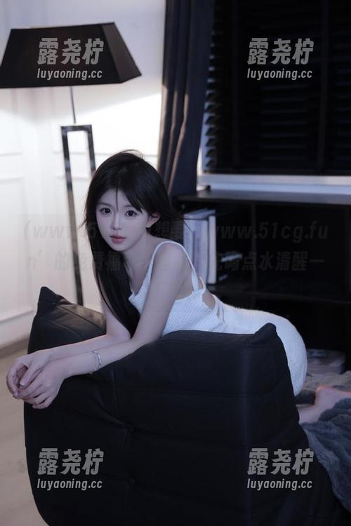 我也想要‘www.51cg.fun’的免费福利,但我得先喝点水清醒一下啊!-露尧柠 我也想要‘www.51cg.fun’的免费福利,但我得先喝点水清醒一下啊!-露尧柠