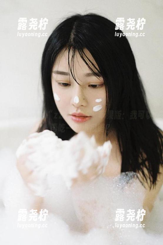 “zzzttt06”苹果版：我可以再吃一根小瓜吗？-露尧柠