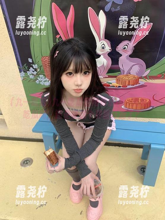 九一吃瓜官网传送门：究竟是吃瓜吗，还是被这个界面吓跑了？-露尧柠