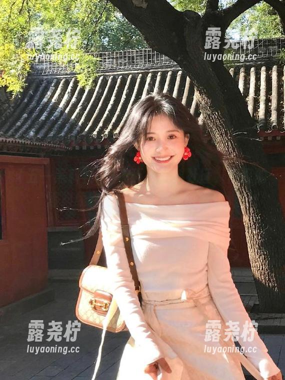 在五一黑料社区，闲逛的黑料线路上总有惊喜等待着你。-露尧柠