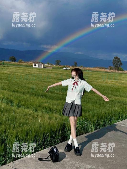 在“人人吃瓜网”,好料直达,保障给你送到嘴边!-露尧柠 在“人人吃瓜网”,好料直达,保障给你送到嘴边!-露尧柠