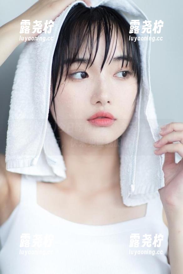今日吃瓜首页：今天的“大瓜”火得不行，快来见证我的吃瓜之路！-露尧柠