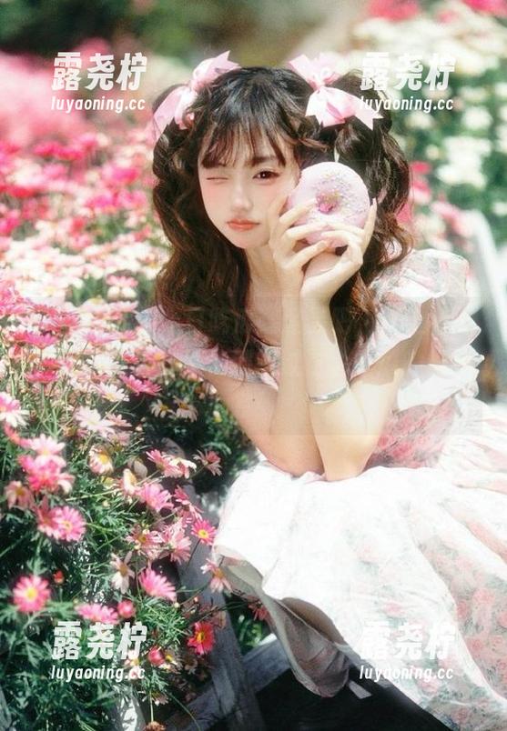 今日吃瓜：登录吧，天上掉下的大瓜准备好了，别错过这个吃瓜的好机会！-露尧柠