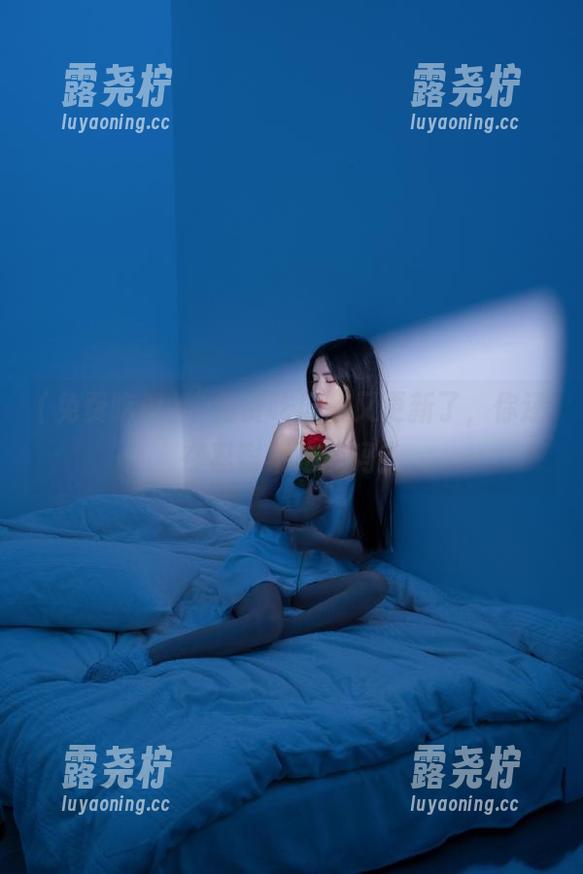 “免费吃瓜”又更新了，你还在忍耐不吃瓜吗？-露尧柠
