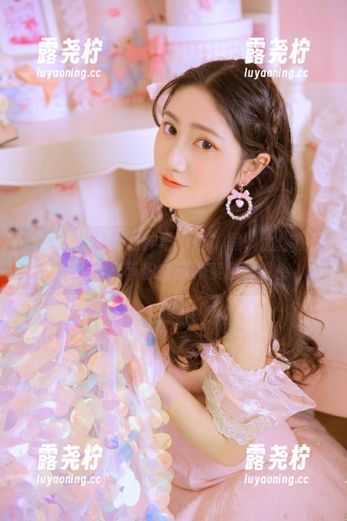 下载冲哥精选，黑料比你夜宵还入味，等你来解锁紧急加餐！-露尧柠