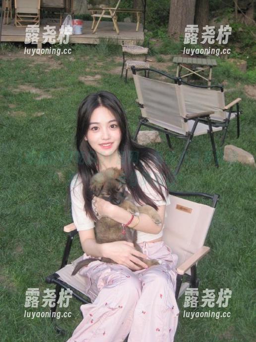 吃瓜51官网，虽然八卦多到溢出，但不卡你爽就行！-露尧柠