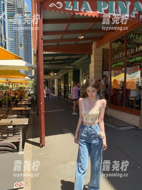 一边刷www.51cg.fun吃瓜网的八卦，一边等着发布那条让人猝不及防的新闻！-露尧柠