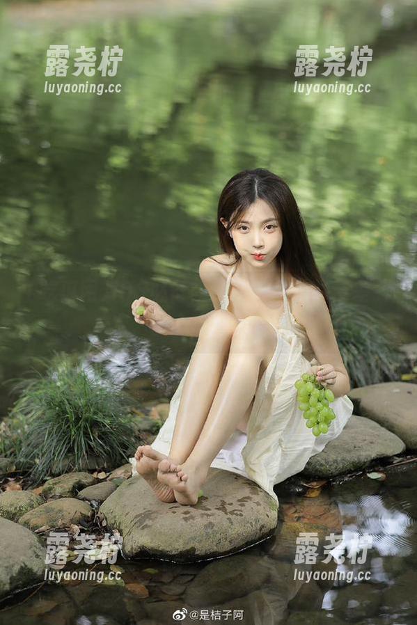iOS必备：“吃瓜网”的反差女友，我心动了几秒钟...-露尧柠