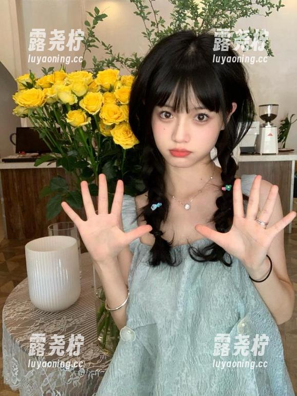 吃瓜网导航：今天的八卦大团圆，瓜民与瓜友们共襄盛举！-露尧柠