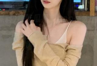 被吃瓜黑料app在线的热搜轰炸，完全不知所措，整个人宛如被卷进了一场超现实战斗！