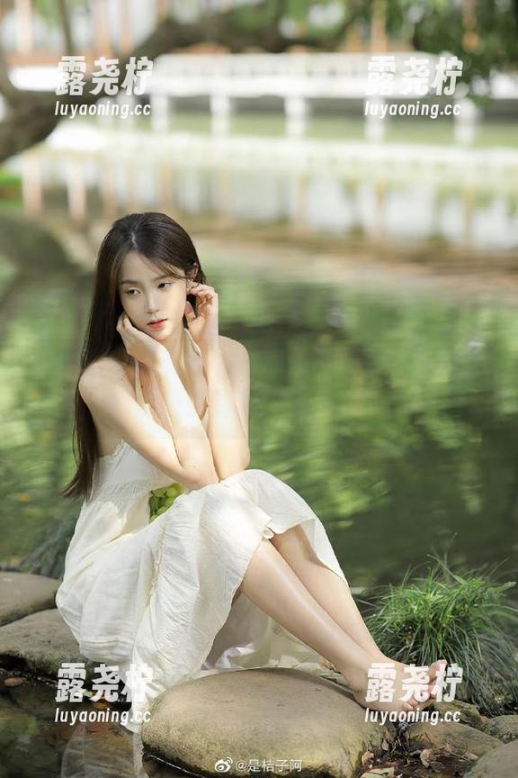 这关键词：明星黑料网网页，完全吸引到我了，停不下来！-露尧柠