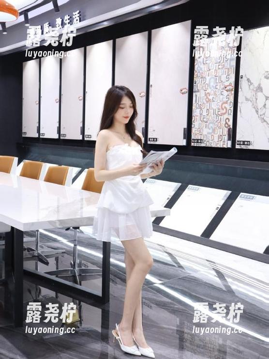 职业吃瓜群众，今天就在线追踪明星黑料网！-露尧柠