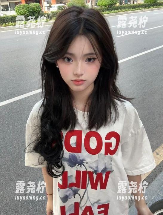 打开网址，每日黑料51让我边吃瓜边抖的停不下来!-露尧柠