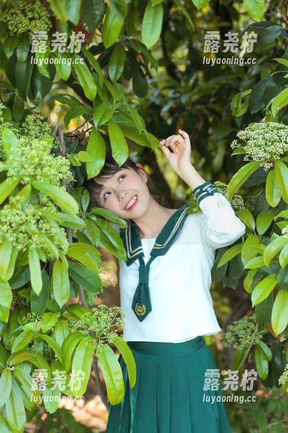 新地址来袭！黑哥冲料又有新动态，快来搜刮一波，别忘了收藏！-露尧柠
