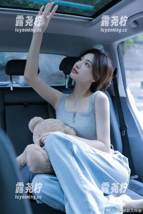 “黑料91”app上线，这信息量大得都快撑爆了吧！-露尧柠
