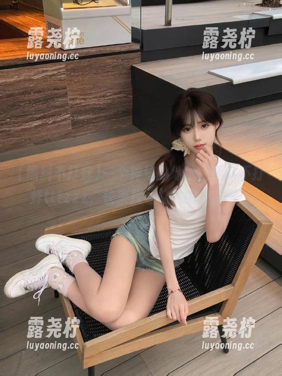 一个神秘的地址，黑料不打烊tttzzz，快来找寻隐藏的入口吧！-露尧柠