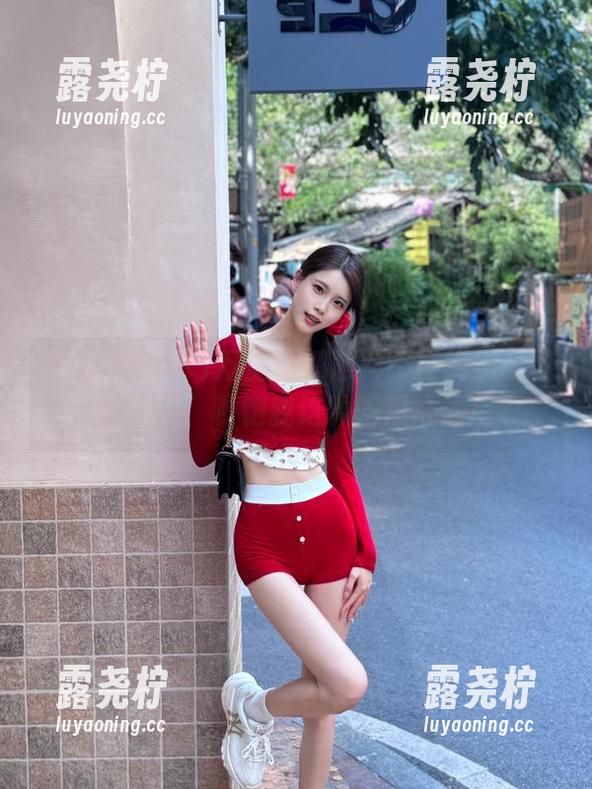万里长征黑料不打烊刚改了新网页，喂饱我这颗吃瓜心啦！-露尧柠