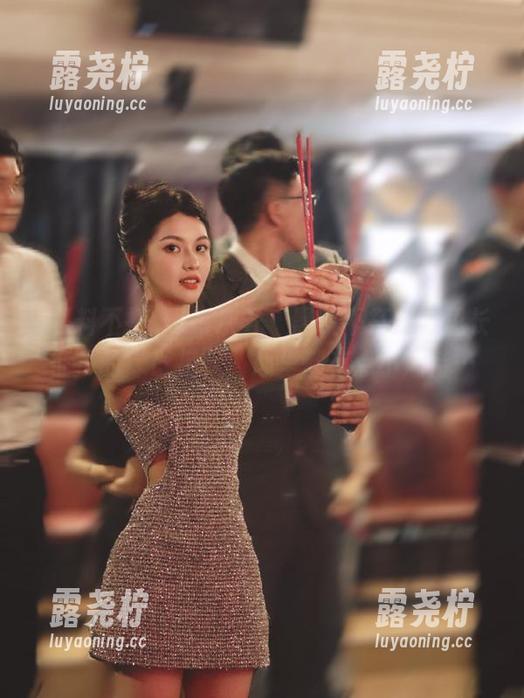 每次开“黑料不打烊万里长征”的“链接”，心里都有点小期待…-露尧柠