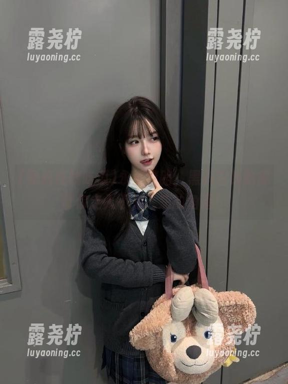 永不迷路，黑料在线吃瓜带你走入不为人知的角落！-露尧柠