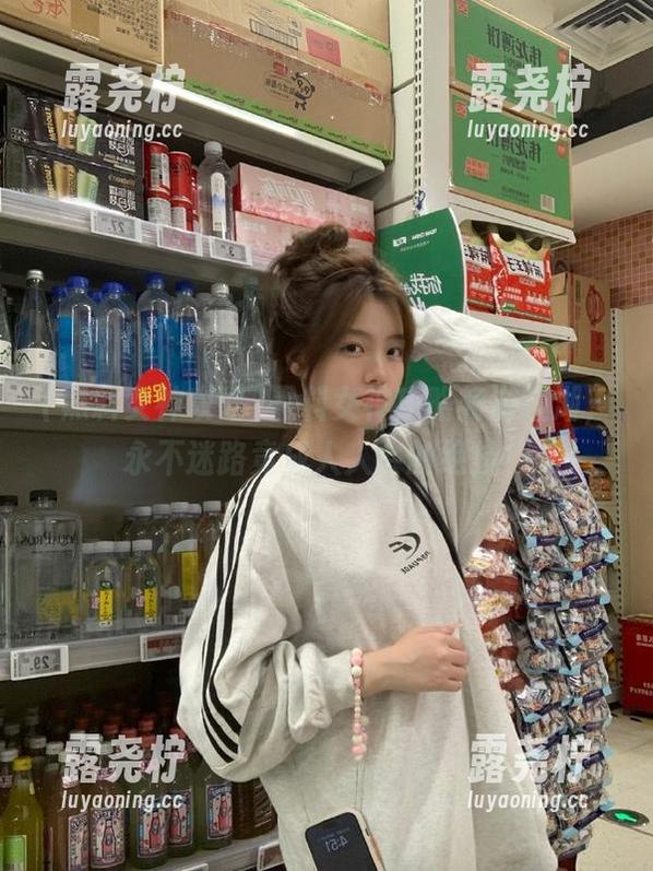黑料女神攻略畅游江湖，永不迷路竟成人人会的绝技！-露尧柠