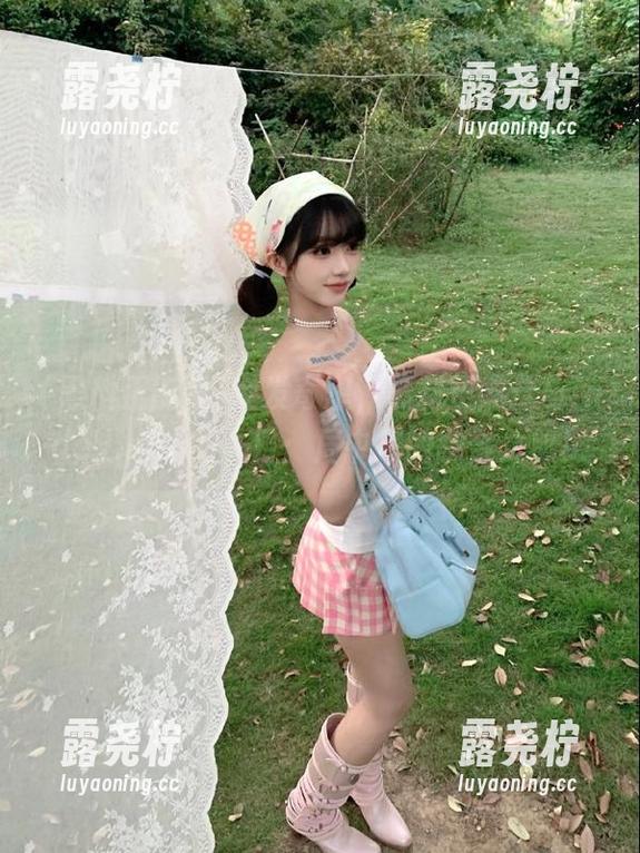 突发奇想，黑料正能量与index.php的入口：局中局的融合之旅！-露尧柠