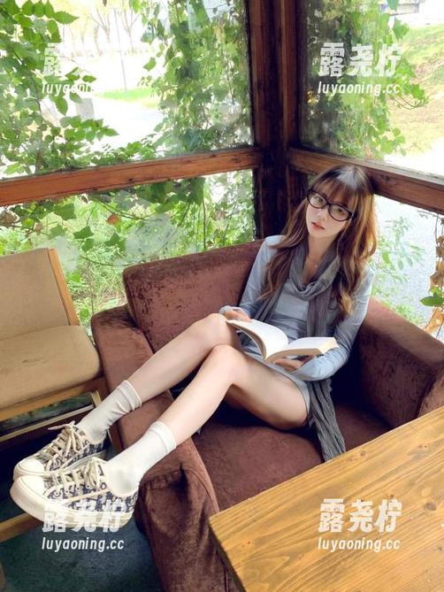 一口气吃下黑料社iOS版的瓜，这感觉，有点上头！-露尧柠
