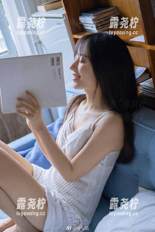 一不小心，友情价值被“黑料社”app的网址拉低，反而瓜越来越有趣了…-露尧柠