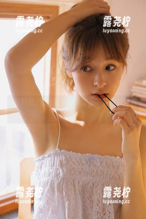 黑料社地址来啦，下载之后世界都变了？-露尧柠