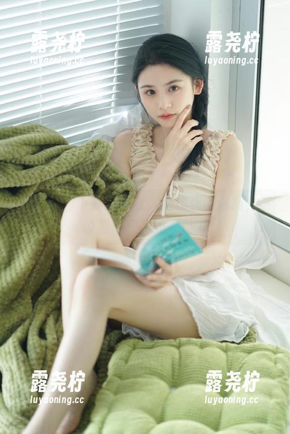下载黑料社，陪你永不迷路，谁说瓜就只能咬一口？-露尧柠