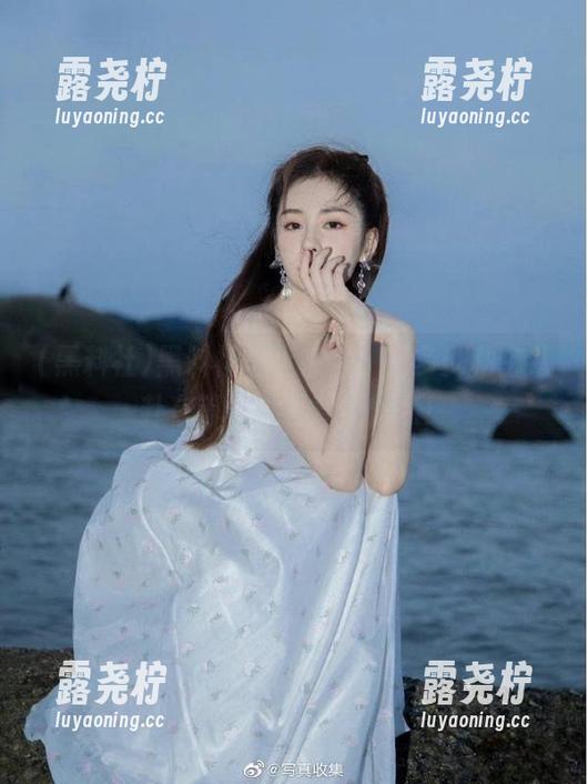黑料社地址来了,有多少私密八卦在等你去下载,快点!-露尧柠 黑料社地址来了,有多少私密八卦在等你去下载,快点!-露尧柠
