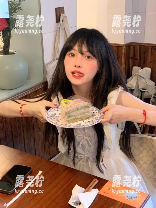 这个夜晚还挺长，黑料网的链接又亮起来了！-露尧柠