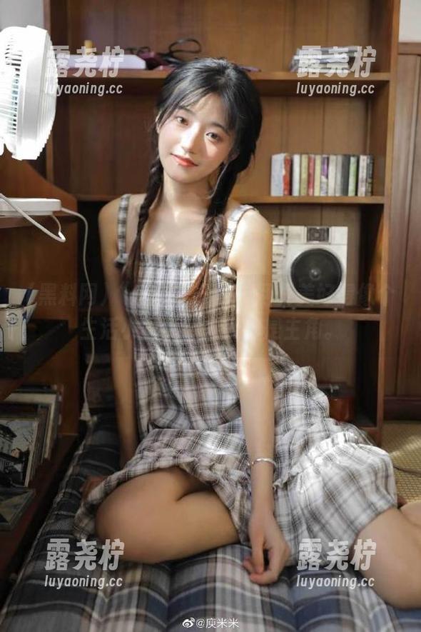“911黑料网”网页美好得像个生活小噩梦，人人都是主角。-露尧柠