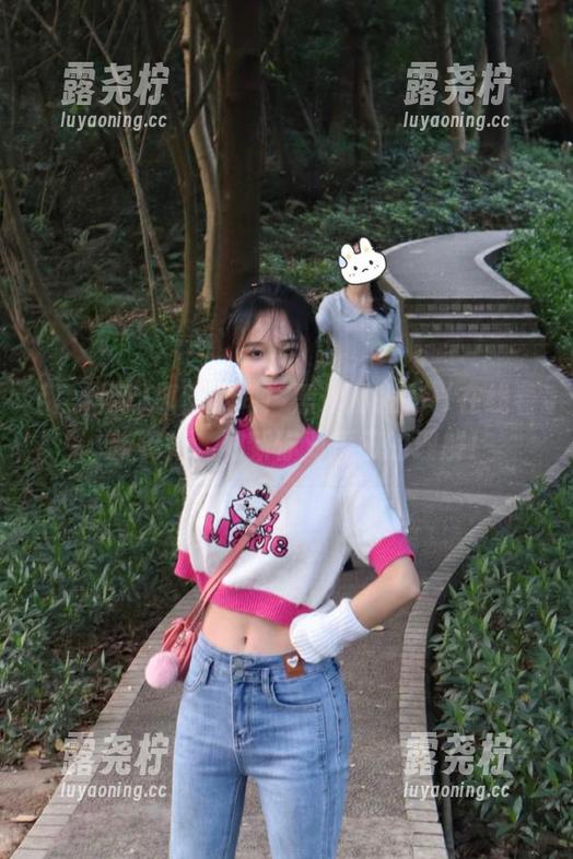 抓紧时间！黑料网发布‘在线看’新姿势，刷新你对瓜田的理解！-露尧柠