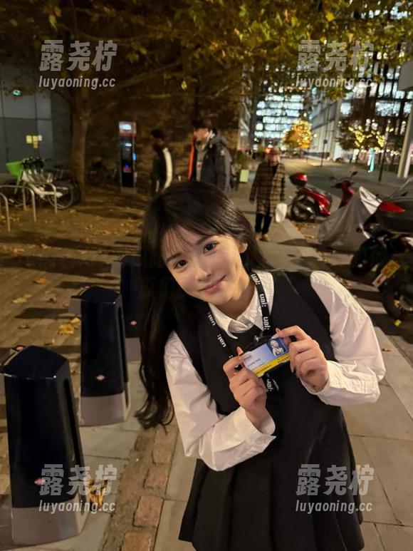 吃瓜路上的传送门：黑料网的傻瓜们又在忙啥？-露尧柠