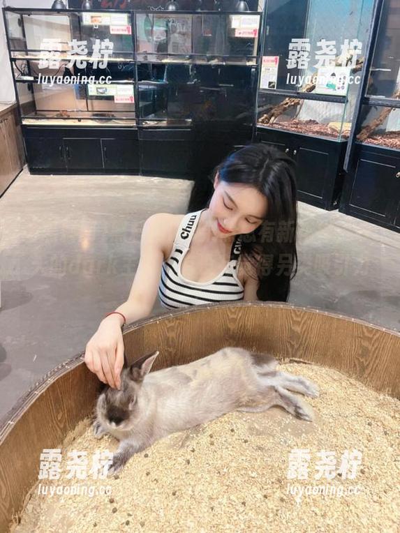 黑料网ios果然总有新花样，今天的dark主页，有没有觉得另类吸引力？-露尧柠